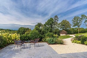 Blueberry of the Valley - House With Swimming Pool