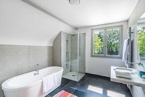 Blueberry of the Valley - House With Swimming Pool