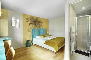 Charming & New Studio Center of Paris