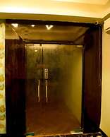 Goroomgo Charyana hotel & Dormitory