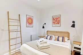 Apartment 2 Bedrooms Center of Paris