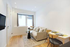 Montmorency Center of Paris Le Marais Beaubourg