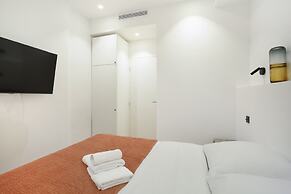 Montmorency Center of Paris Le Marais Beaubourg