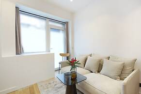 Montmorency Center of Paris Le Marais Beaubourg