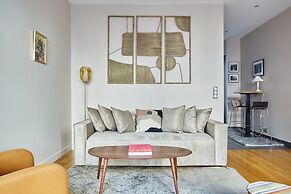 Superb Apartment Avenue Montaigne/saint Honore