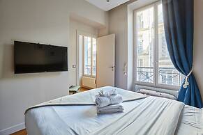 Superb Apartment Avenue Montaigne/saint Honore