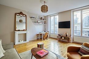 Superb Apartment Avenue Montaigne/saint Honore