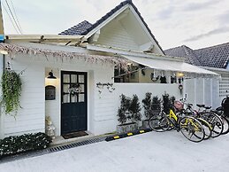 Little Latte House