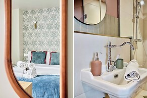 Charming Studio Center of Paris