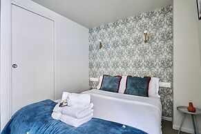 Charming Studio Center of Paris