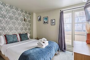 Charming Studio Center of Paris