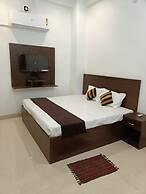 Goroomgo Aprana palace Ayodhya