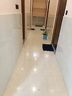 Goroomgo Aprana palace Ayodhya