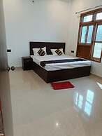 Goroomgo Aprana palace Ayodhya