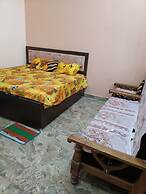 Goroomgo Aprana palace Ayodhya