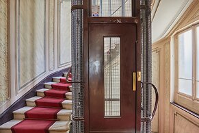 Amazing Apartment Saint Germain des Pres With A-C