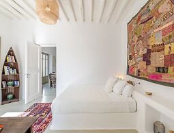 Traditional Villa With Swimming Pool