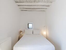 Traditional Villa With Swimming Pool