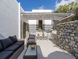 Traditional Villa With Swimming Pool