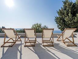 Traditional Villa With Swimming Pool