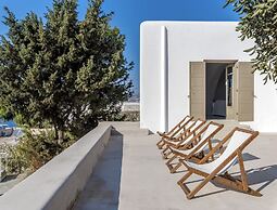 Traditional Villa With Swimming Pool