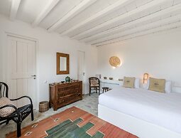 Traditional Villa With Swimming Pool