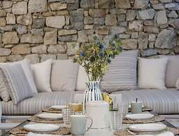 Traditional Villa With Swimming Pool