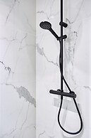 Superb Invalide Apartment Near Eiffel Tower