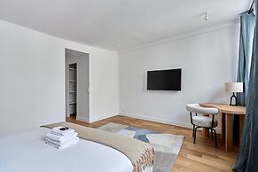 Sumptuous Apartment Louvre Museum/palais Royal