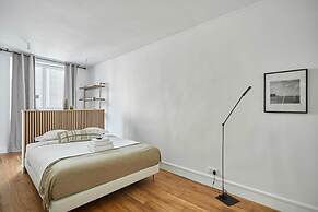 Sumptuous Apartment Louvre Museum/palais Royal