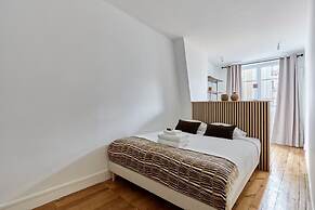 Sumptuous Apartment Louvre Museum/palais Royal