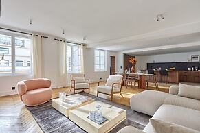 Sumptuous Apartment Louvre Museum/palais Royal