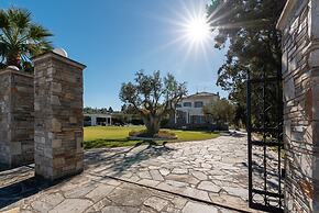 White House Villa Pefkochori