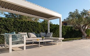 White House Villa Pefkochori