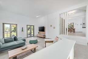 White House Villa Pefkochori