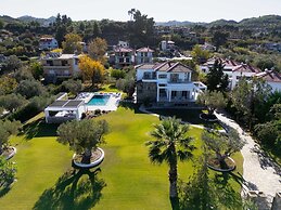 White House Villa Pefkochori