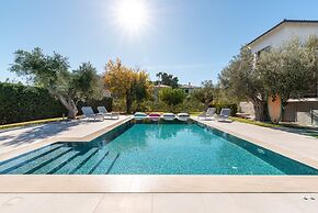 White House Villa Pefkochori