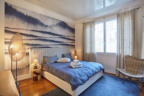 Apartment Arc de Triomphe/ Champs Elysee