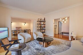 Apartment Arc de Triomphe/ Champs Elysee