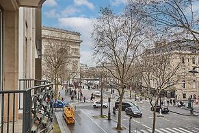 Apartment Arc de Triomphe/ Champs Elysee