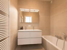 Serene Apartment With Mountain View