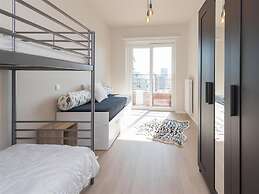 Serene Apartment With Mountain View