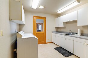 Romantic Vineyard Getaway in Oakland: Mtn Views!