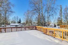 3 Mi to Dtwn: Apt w/ Shared Sauna in Anchorage