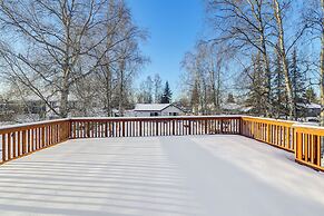 3 Mi to Dtwn: Apt w/ Shared Sauna in Anchorage