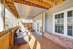 1 Mi to Dtwn Fayetteville: Home w/ Fenced Yard