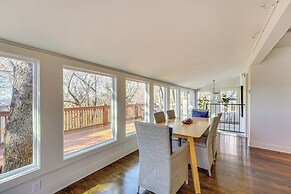 1 Mi to Dtwn Fayetteville: Home w/ Fenced Yard