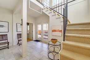 1 Mi to Dtwn Fayetteville: Home w/ Fenced Yard