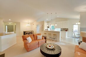 Holland Home: Walk to the Beach!