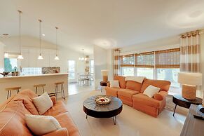 Holland Home: Walk to the Beach!